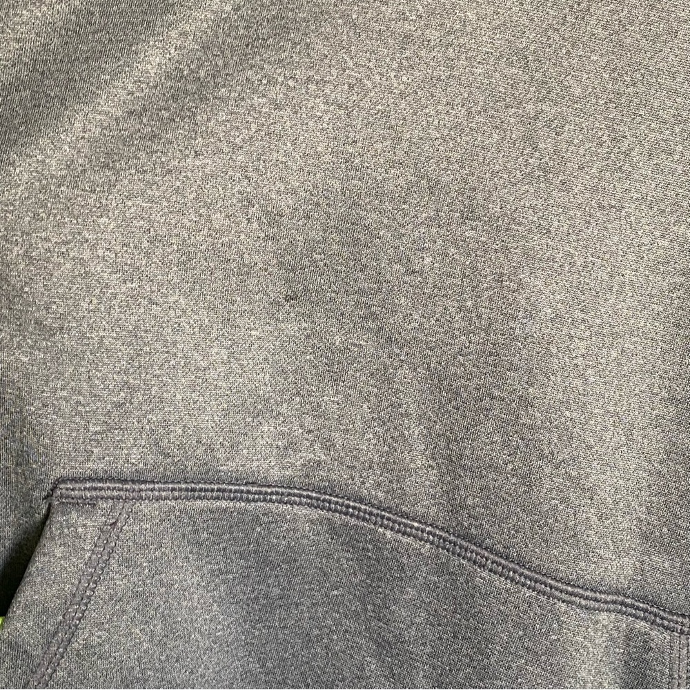 Dry-fit Hooded Sweater - Picture 5 of 6